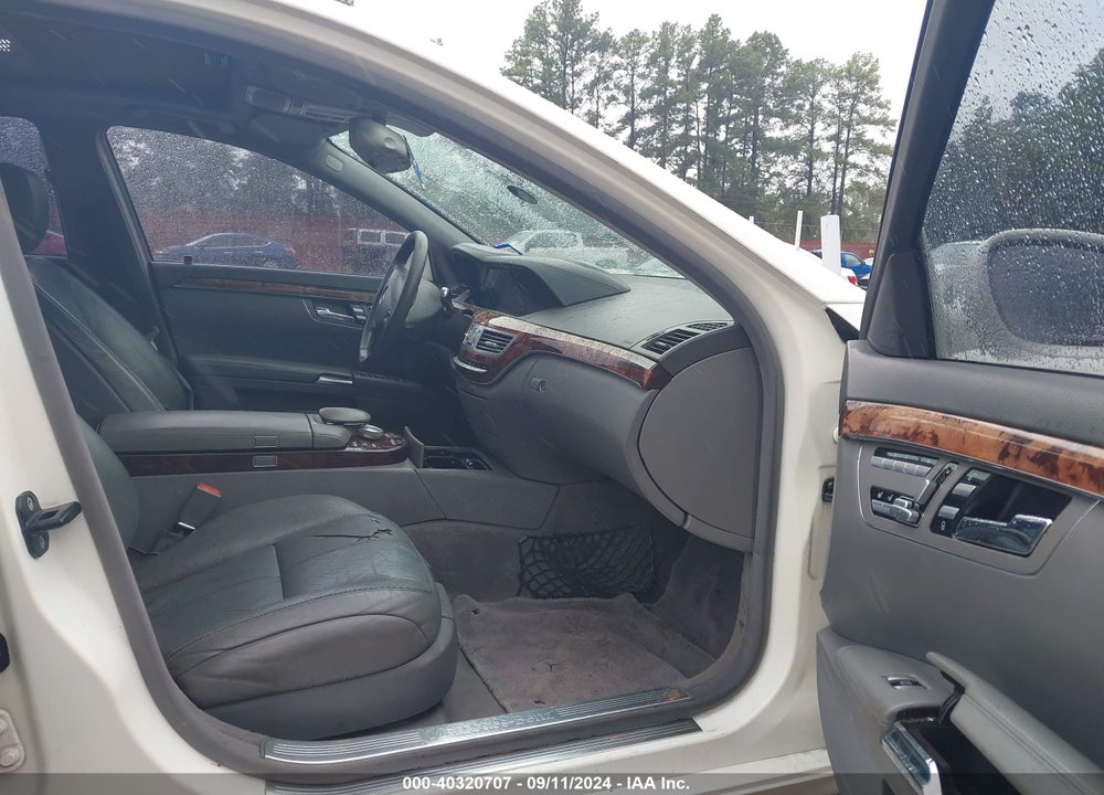 2007 MERCEDES-BENZ S 550 VIN: WDDNG71X87A052055
