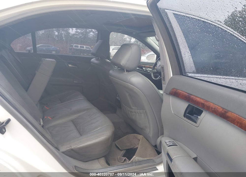 2007 MERCEDES-BENZ S 550 VIN: WDDNG71X87A052055