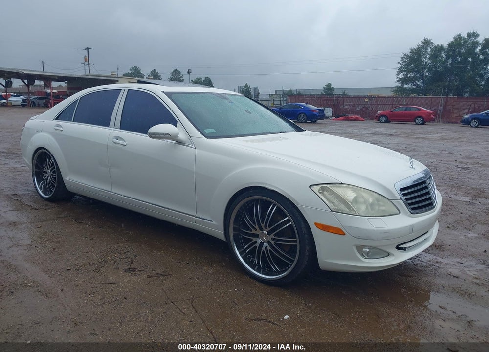 2007 MERCEDES-BENZ S 550 VIN: WDDNG71X87A052055