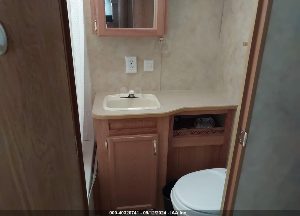 2006 JAYCO JAYFLIGHT VIN: 1JBJ02R061EM11280
