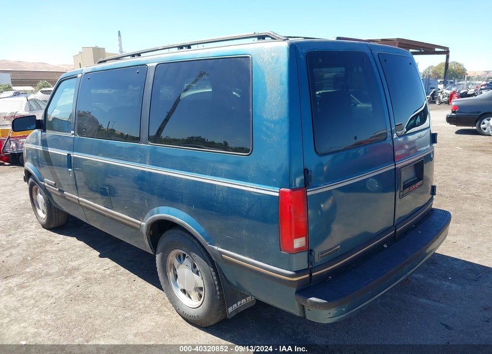 1994 GMC SAFARI XT VIN: 1GKDM19W4RB547068