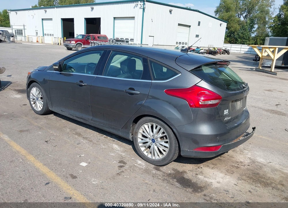 2015 FORD FOCUS TITANIUM VIN: 1FADP3N28FL230276