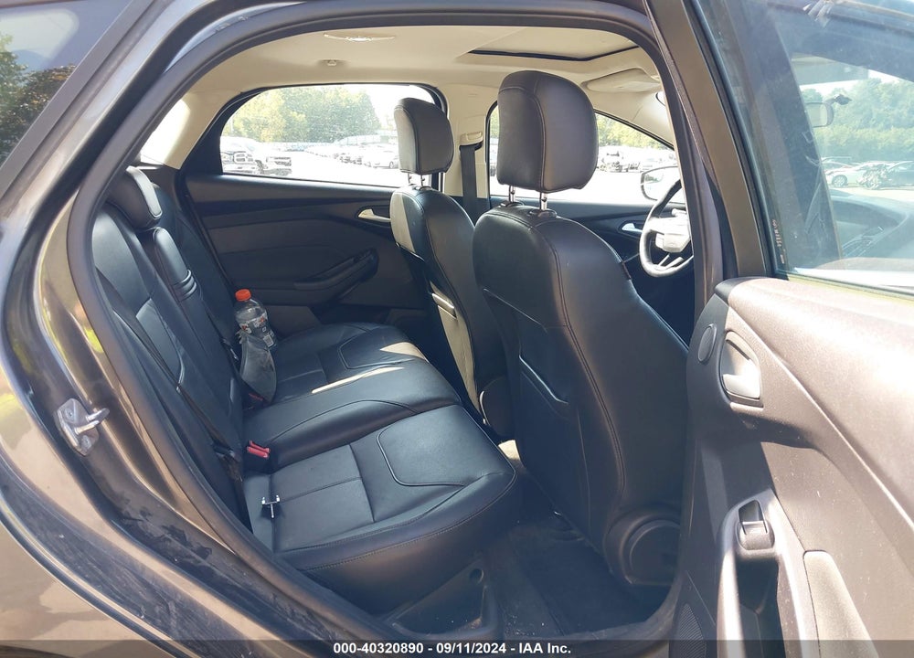 2015 FORD FOCUS TITANIUM VIN: 1FADP3N28FL230276