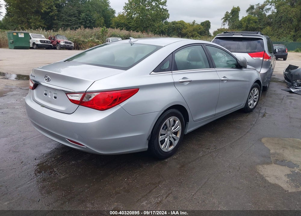 2013 HYUNDAI SONATA GLS VIN: 5NPEB4AC6DH527758