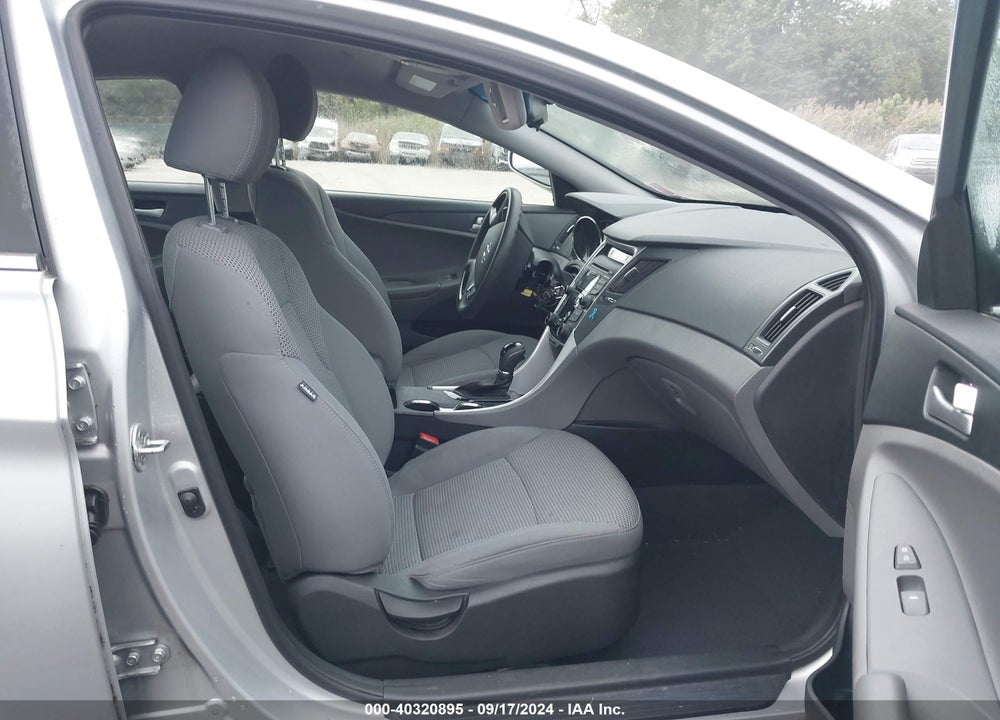2013 HYUNDAI SONATA GLS VIN: 5NPEB4AC6DH527758