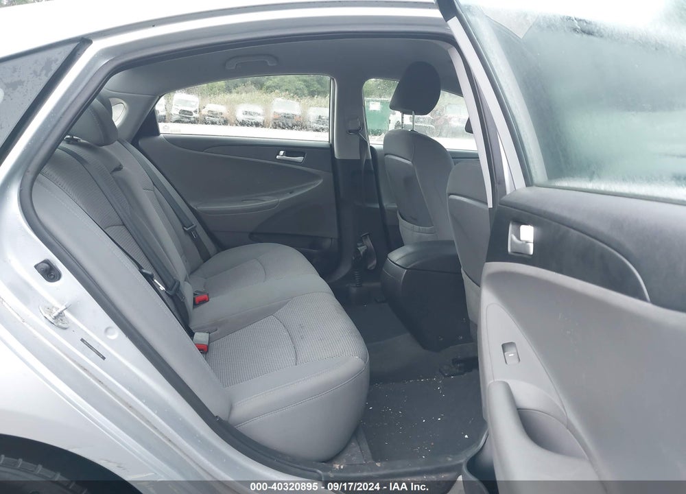 2013 HYUNDAI SONATA GLS VIN: 5NPEB4AC6DH527758