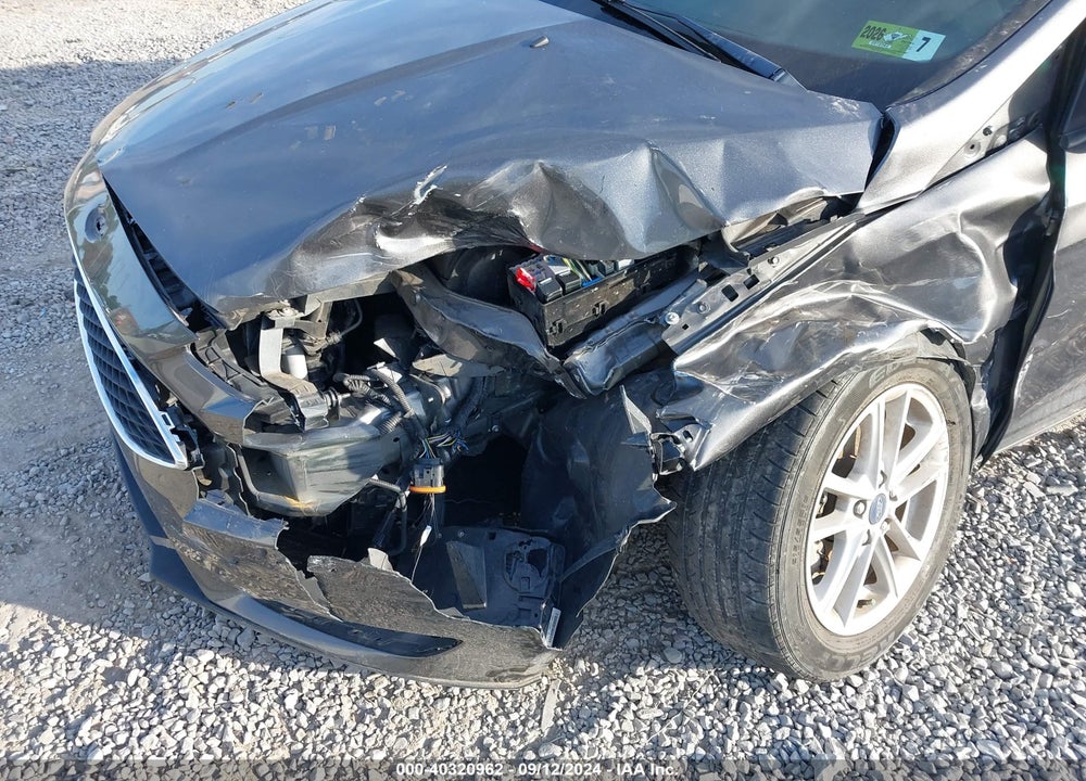 2018 FORD FOCUS SE VIN: 1FADP3K21JL309009