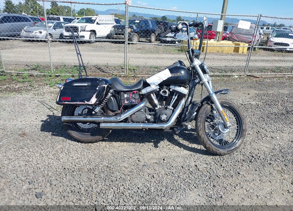 2011 HARLEY-DAVIDSON FXDB VIN: 1HD1GX413BC307237