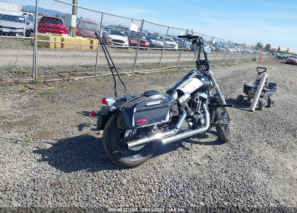 2011 HARLEY-DAVIDSON FXDB VIN: 1HD1GX413BC307237