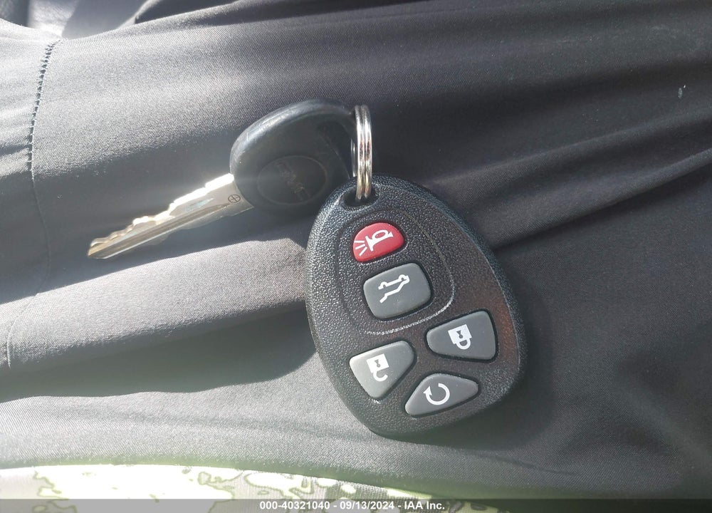2009 GMC YUKON SLT2 VIN: 1GKFC33019R197403