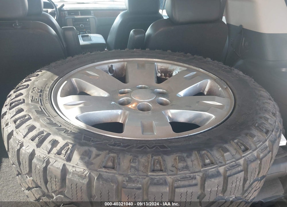 2009 GMC YUKON SLT2 VIN: 1GKFC33019R197403