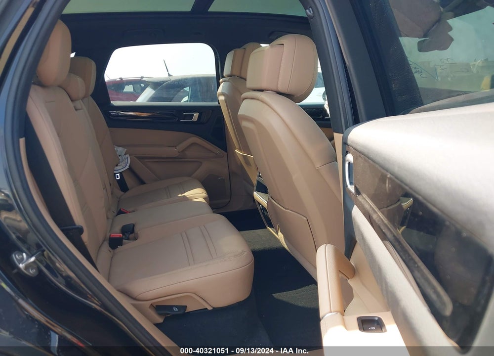 2022 PORSCHE CAYENNE PLATINUM EDITION VIN: WP1AA2AY5NDA02939