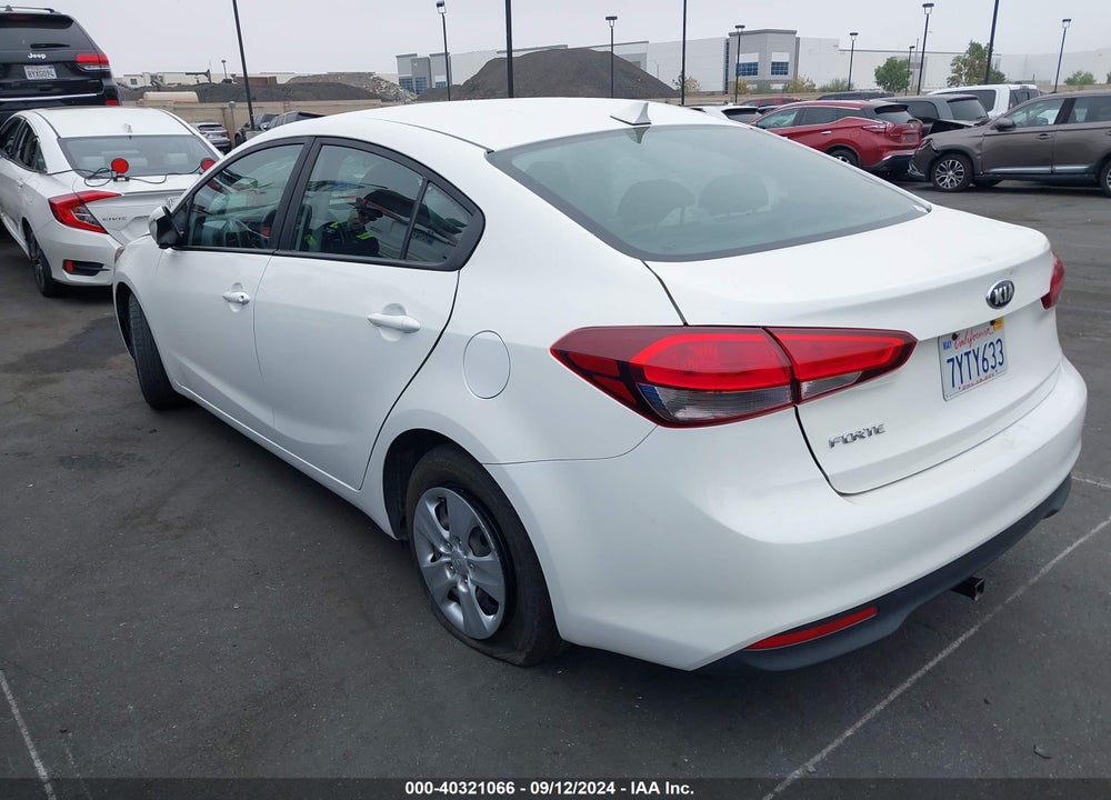 2017 KIA FORTE LX VIN: 3KPFK4A73HE140943