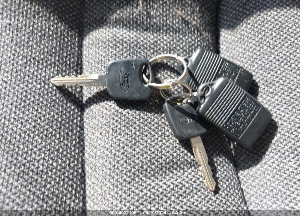 1997 FORD MUSTANG VIN: 1FALP4048VF121081
