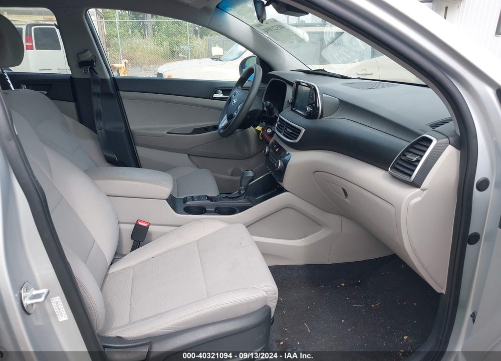 2019 HYUNDAI TUCSON SE VIN: KM8J2CA40KU938508