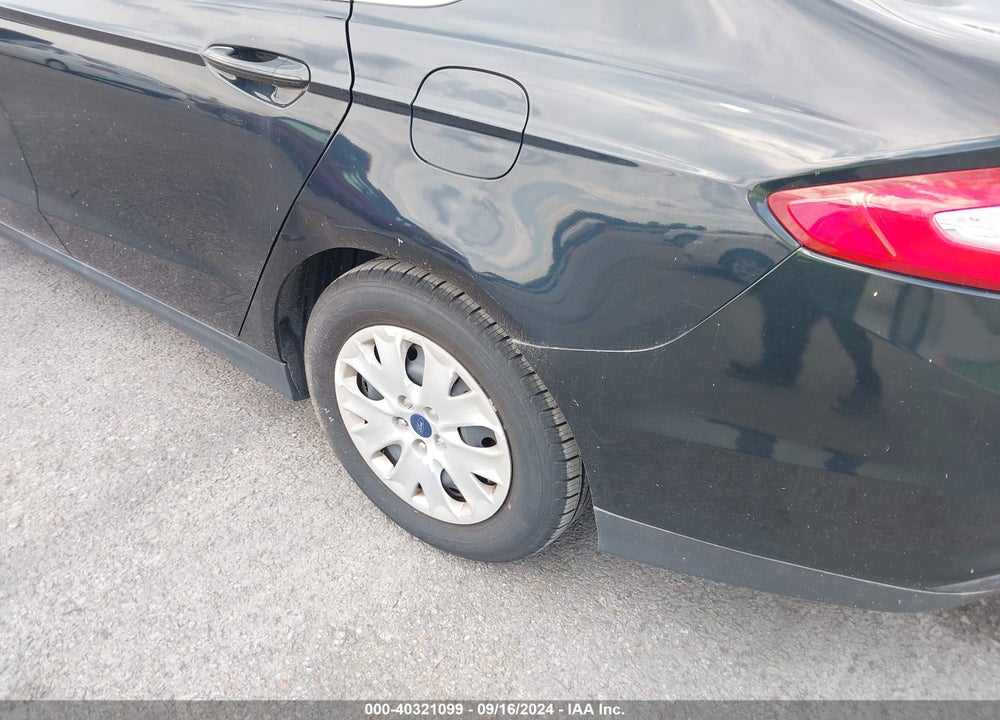 2014 FORD FUSION S VIN: 3FA6P0G76ER268427
