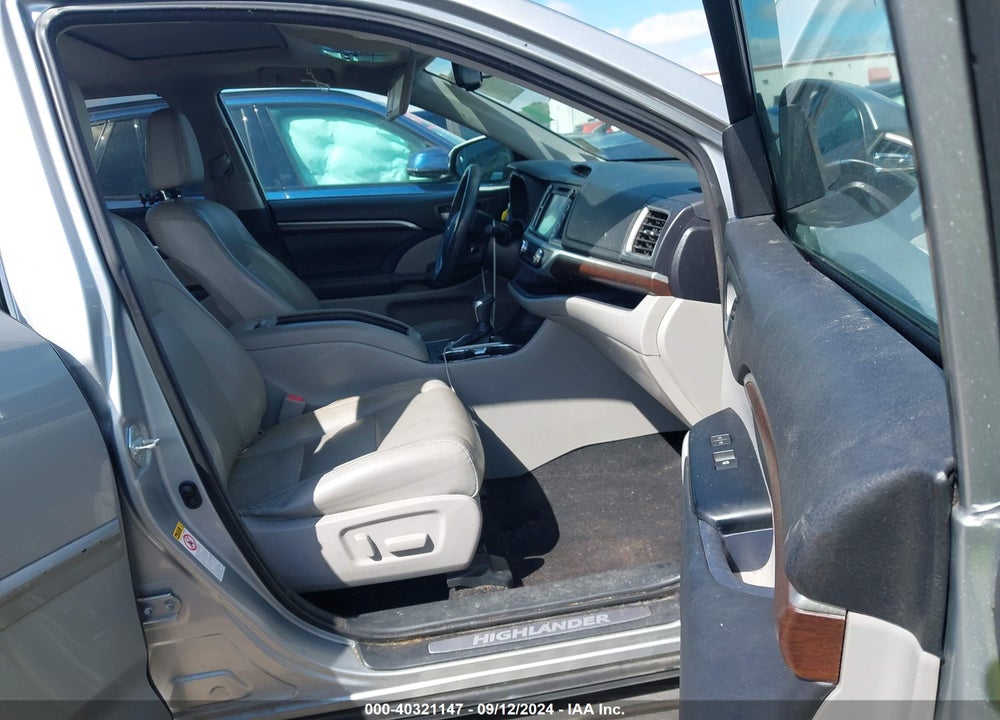 2015 TOYOTA HIGHLANDER LIMITED V6 VIN: 5TDYKRFH0FS088701
