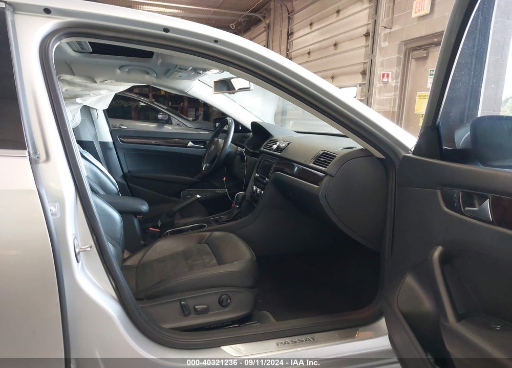 2015 VOLKSWAGEN PASSAT 2.0L TDI SEL PREMIUM VIN: 1VWCV7A34FC081346