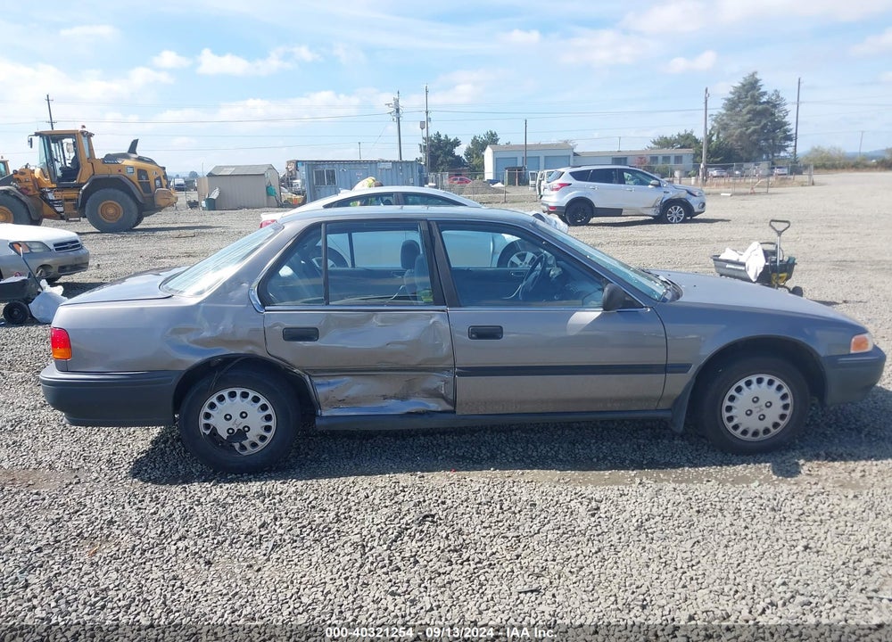 1992 HONDA ACCORD DX VIN: 1HGCB7542NA073563