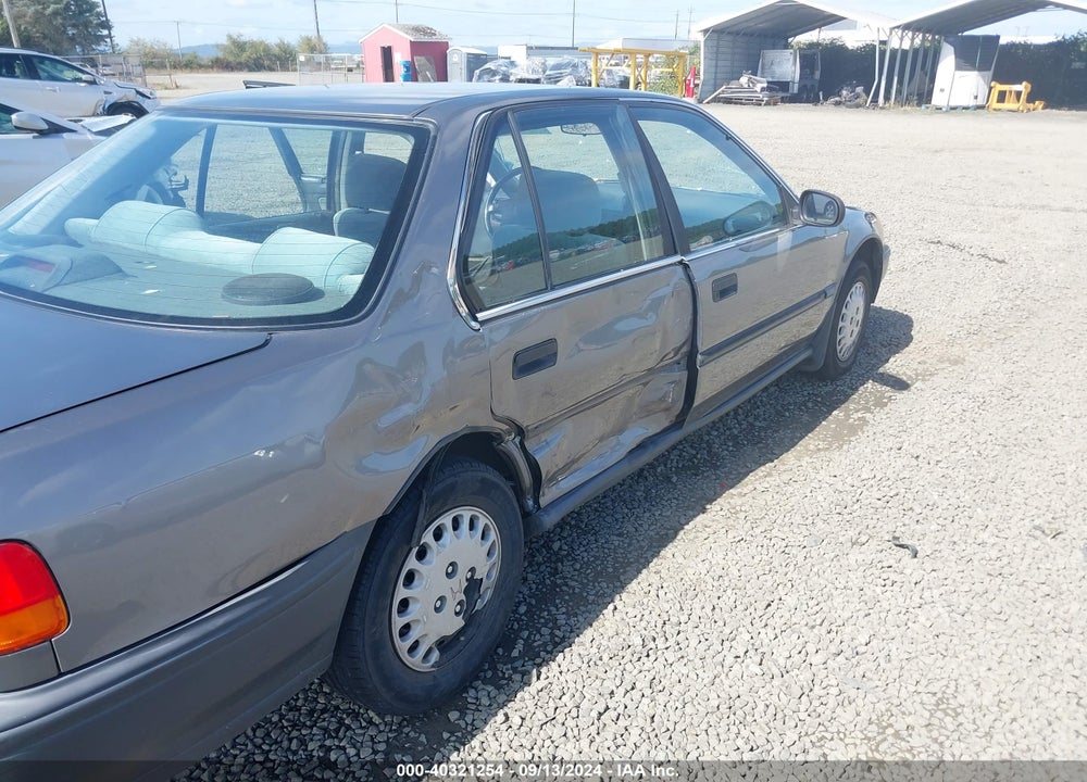 1992 HONDA ACCORD DX VIN: 1HGCB7542NA073563