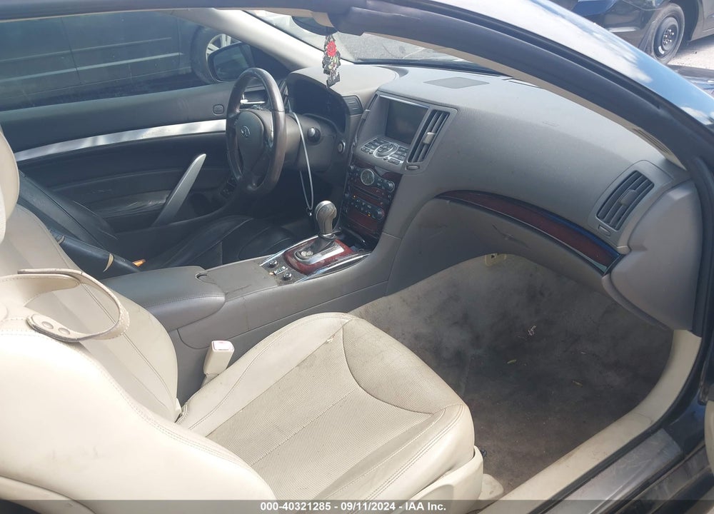 2015 INFINITI Q60 VIN: JN1CV6FE0FM811029