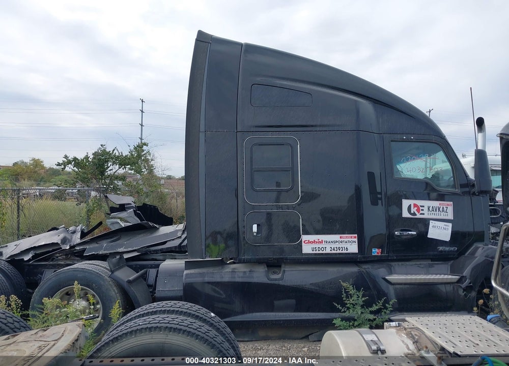 2017 KENWORTH T680 VIN: 1XKYDP9X3HJ121955
