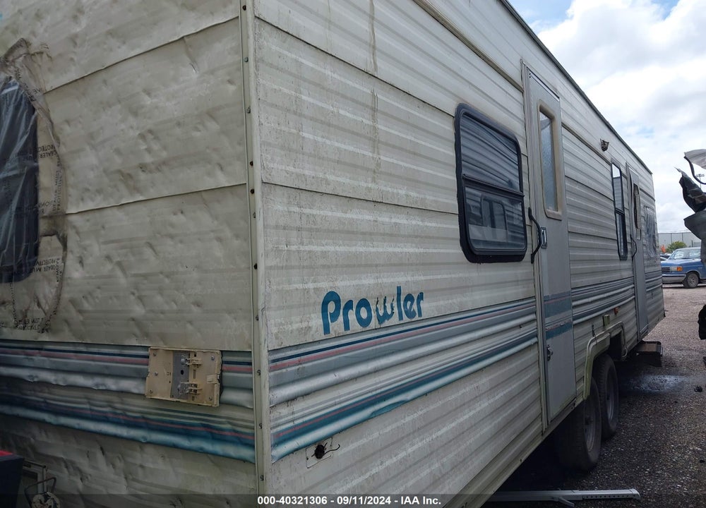 1994 FLEETWOOD PROWLER 30 VIN: 1EC1R3024R2371820