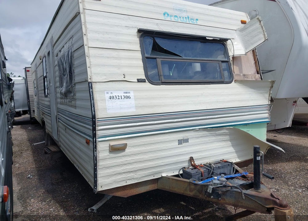 1994 FLEETWOOD PROWLER 30 VIN: 1EC1R3024R2371820