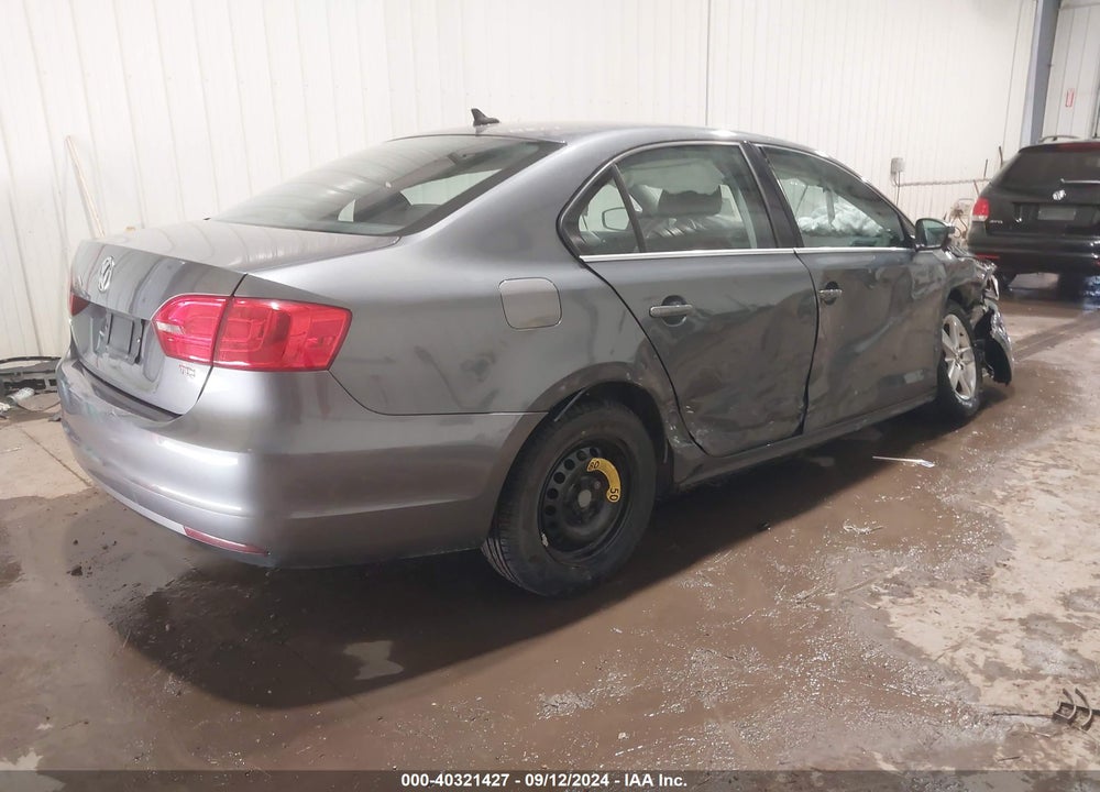 2012 VOLKSWAGEN JETTA 2.0L TDI VIN: 3VW3L7AJ1CM043328