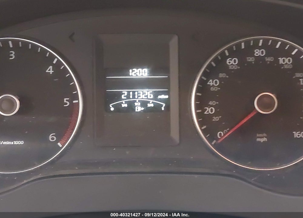 2012 VOLKSWAGEN JETTA 2.0L TDI VIN: 3VW3L7AJ1CM043328