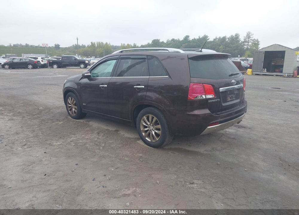 2011 KIA SORENTO SX V6 VIN: 5XYKWDA26BG137584
