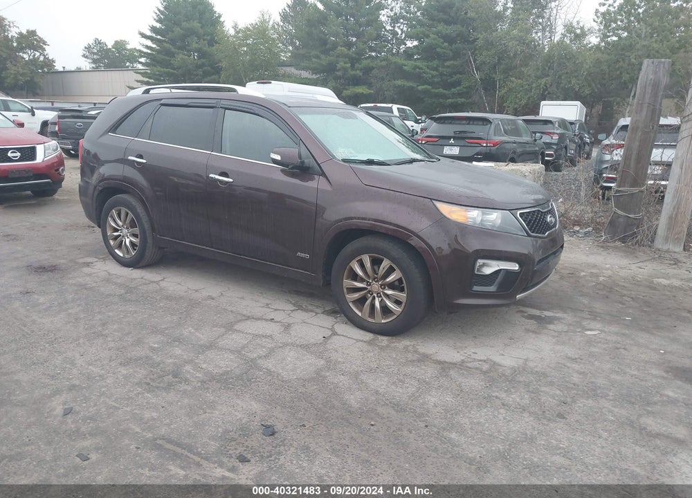 2011 KIA SORENTO SX V6 VIN: 5XYKWDA26BG137584