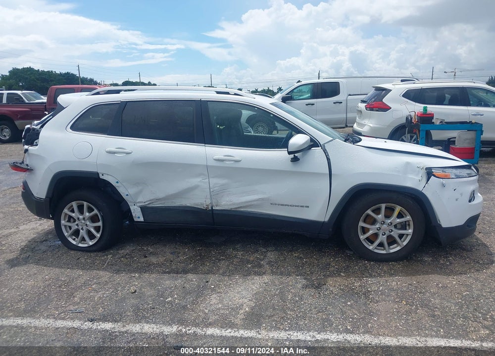 2017 JEEP CHEROKEE LATITUDE FWD VIN: 1C4PJLCB7HW586604