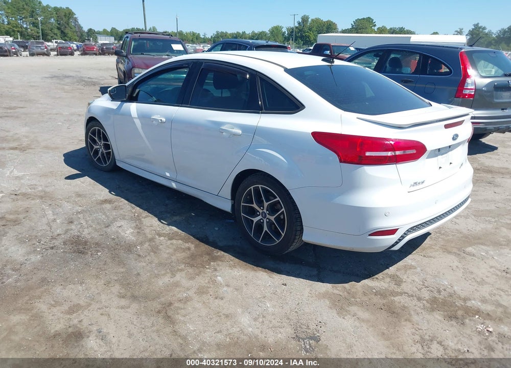 2015 FORD FOCUS SE VIN: 1FADP3FE2FL238933