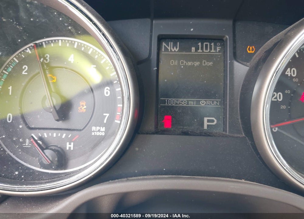 2011 JEEP GRAND CHEROKEE LAREDO VIN: 1J4RS4GG0BC716047