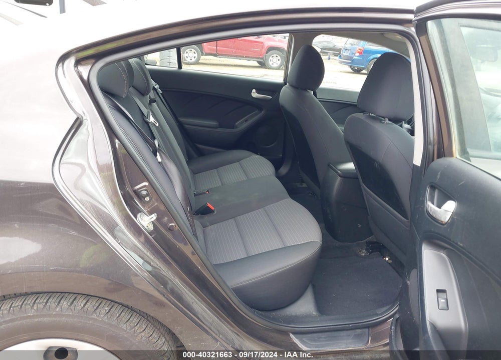 2018 KIA FORTE LX VIN: 3KPFL4A77JE194166
