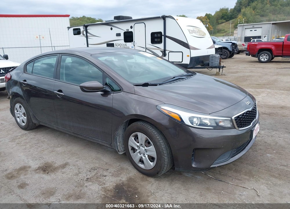 2018 KIA FORTE LX VIN: 3KPFL4A77JE194166