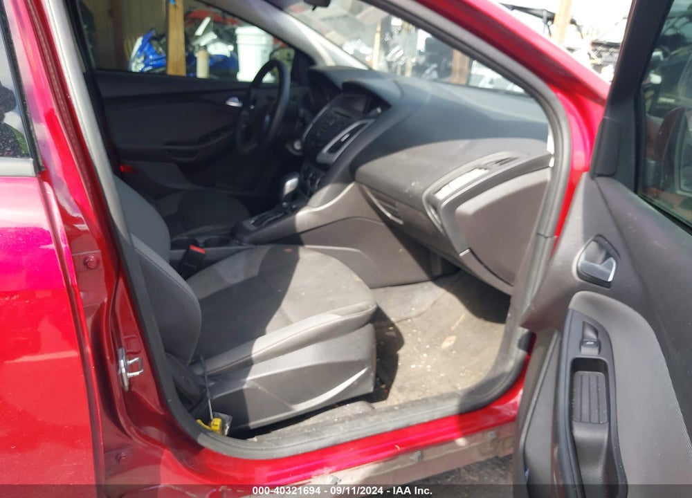 2014 FORD FOCUS SE VIN: 1FADP3F21EL426380