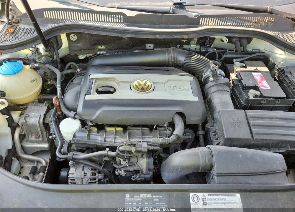 2011 VOLKSWAGEN CC SPORT VIN: WVWMN7AN0BE717106