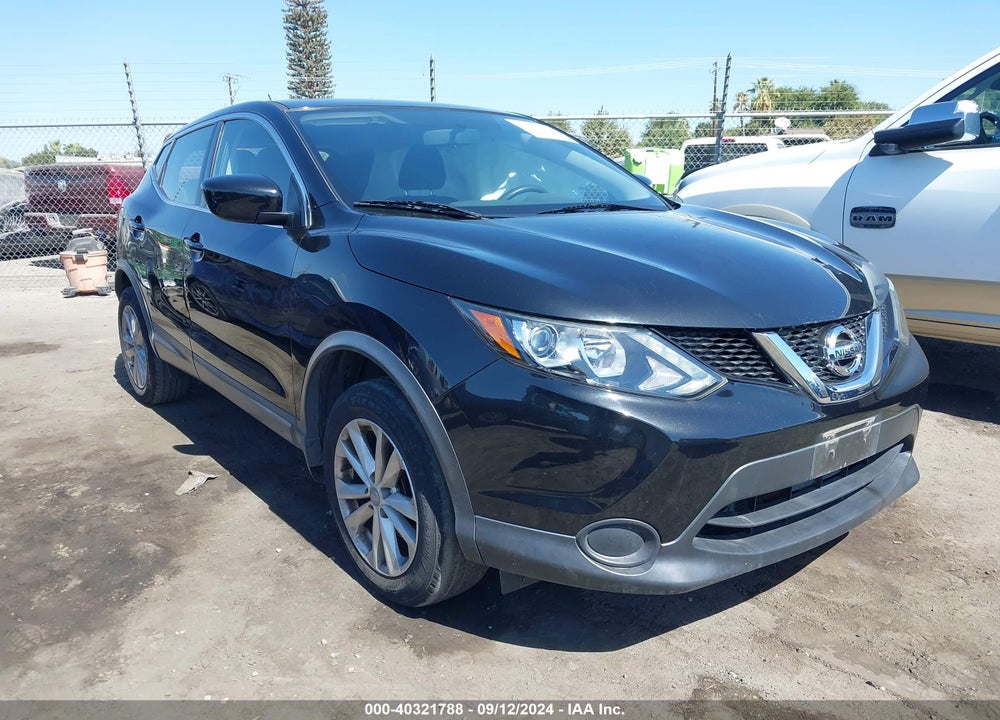 2017 NISSAN ROGUE SPORT S VIN: JN1BJ1CP8HW034137