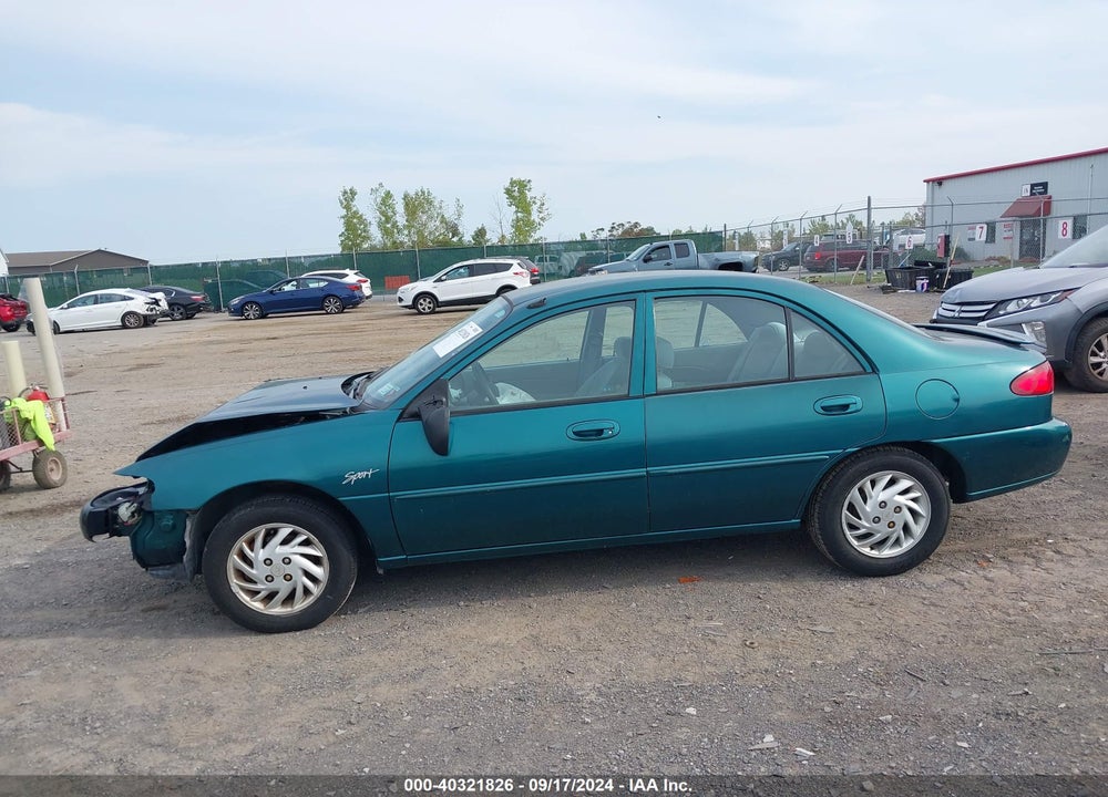1998 FORD ESCORT SE VIN: 1FAFP13P3WW302088
