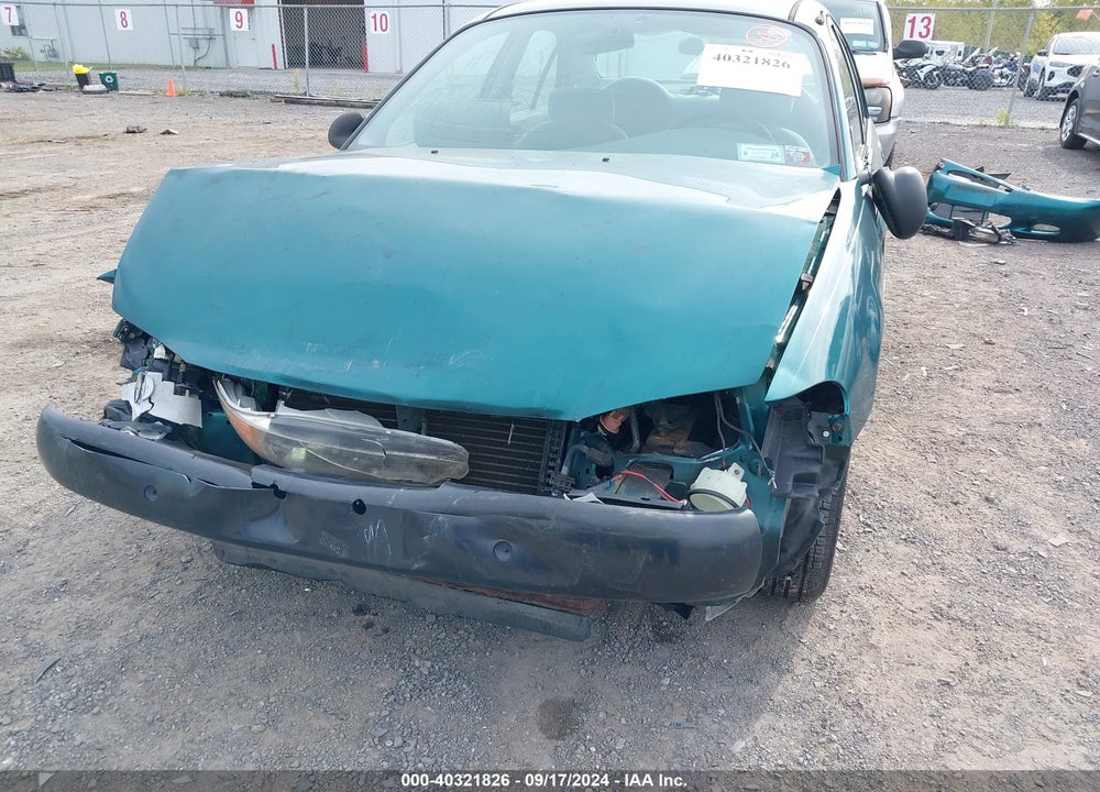 1998 FORD ESCORT SE VIN: 1FAFP13P3WW302088