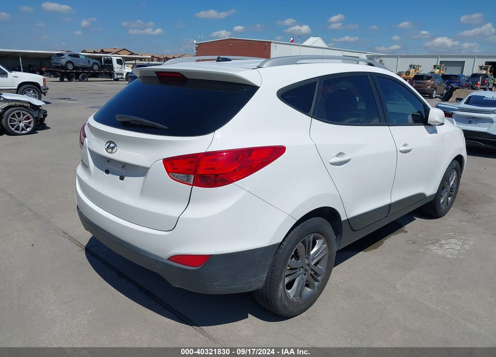 2015 HYUNDAI TUCSON SE VIN: KM8JU3AG7FU978353