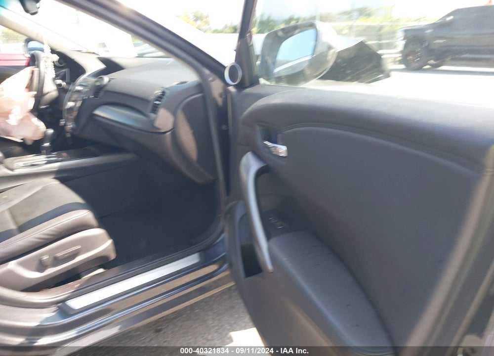 2015 ACURA RDX VIN: 5J8TB3H35FL007932