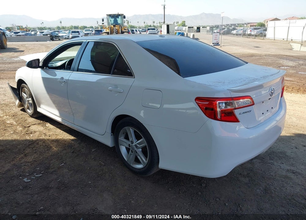 2013 TOYOTA CAMRY SE VIN: 4T1BF1FK2DU299202