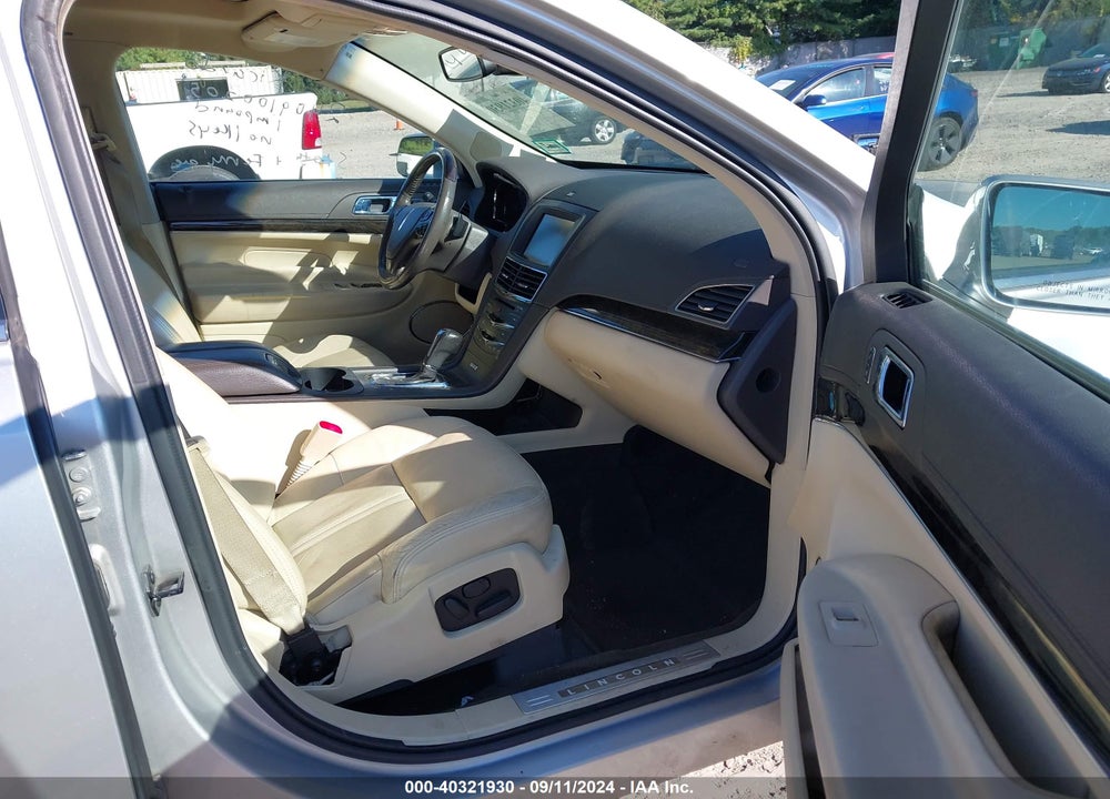 2014 LINCOLN MKT ECOBOOST VIN: 2LMHJ5AT0EBL50465