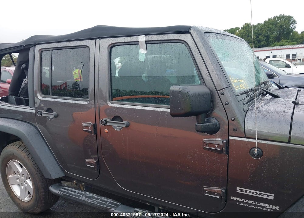 2018 JEEP WRANGLER JK UNLIMITED SPORT S 4X4 VIN: 1C4BJWDG3JL859003