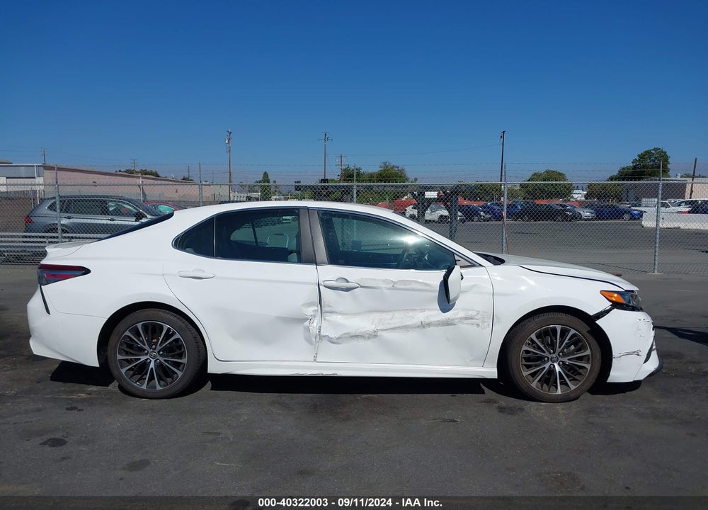 2018 TOYOTA CAMRY SE VIN: 4T1B11HK2JU047490