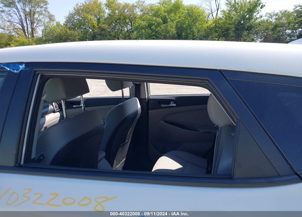 2019 HYUNDAI TUCSON SE VIN: KM8J23A42KU056904