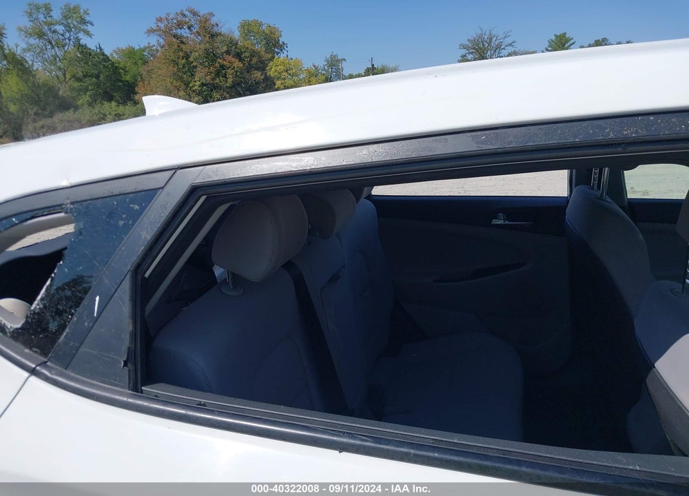2019 HYUNDAI TUCSON SE VIN: KM8J23A42KU056904
